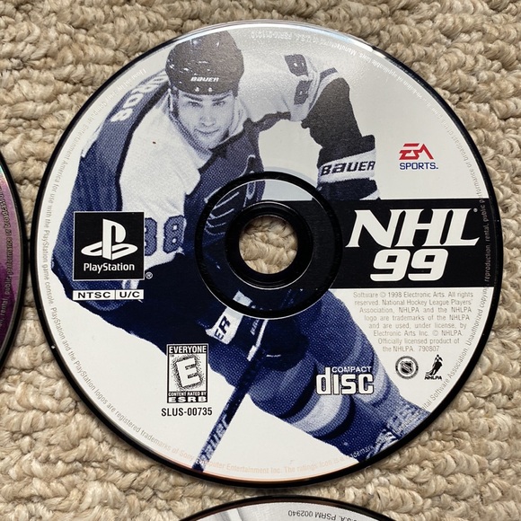 PlayStation 1 game bundle - Picture 4 of 5